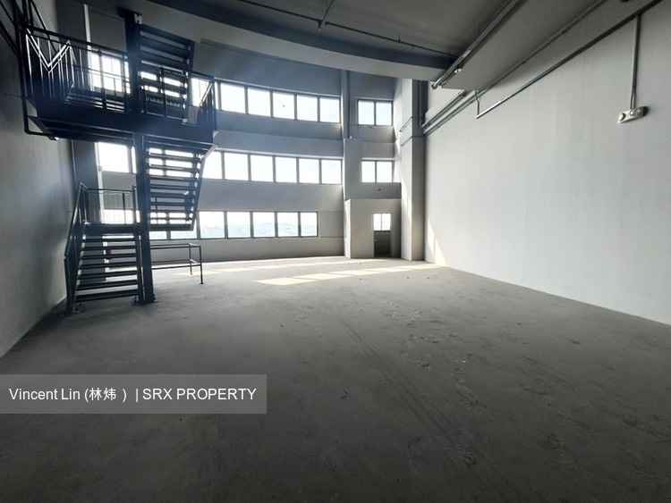 Carros Centre (D25), Warehouse #634609111